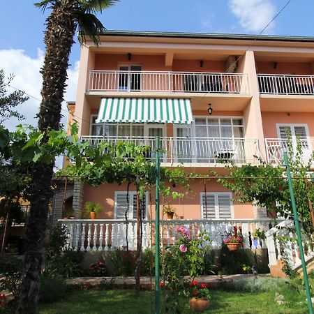 Apartmani Roje סבטי פיליפ אי ג'קוב מראה חיצוני תמונה