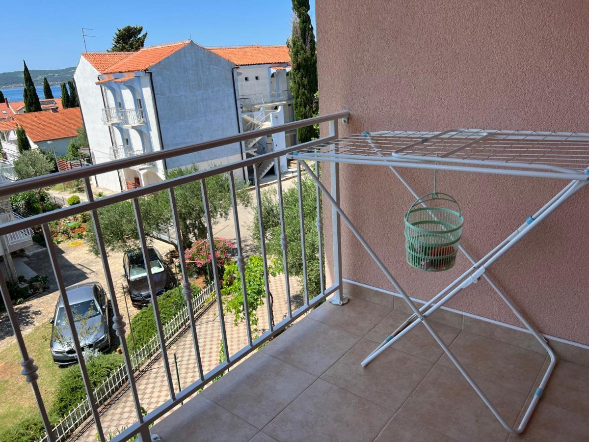 Apartmani Roje סבטי פיליפ אי ג'קוב מראה חיצוני תמונה
